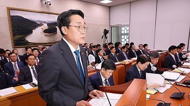국회, '방류 1년' 오염수 공방…정쟁에 밀린 법안 무더기 상정(종합2보)
