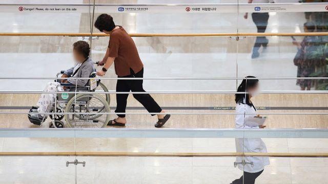 한동훈, 2026년 의대 증원 유예 제안…대통령실은 ‘거부’