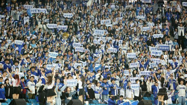 '관중 1위, 서울팀 아니다' 라팍 오면 '속시원', 폭염도 못 말리는 삼성의 '1위 질주' [IS 포커스]