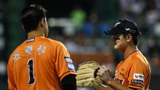 [김인식 클래식] 한화와 롯데 5강 싸움 이끄는 네 명의 새 얼굴, 그리고 감독·코치