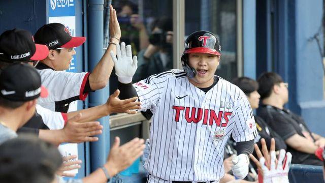 '천적 잡은' LG 4번타자, 