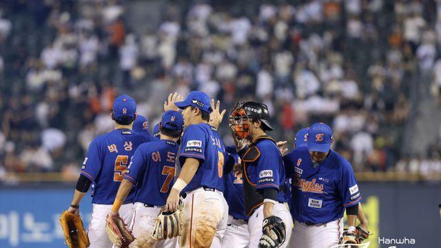 ‘17경기 14승’ 파란빛 한화 'AMAZING EAGLES', 가을야구 ‘청신호’