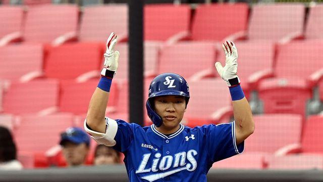 연착륙 넘어 대성공 향해 가는 중견수 김지찬
