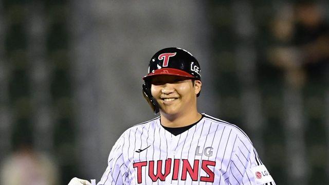 문보경, 1타점 추가에 싱글벙글