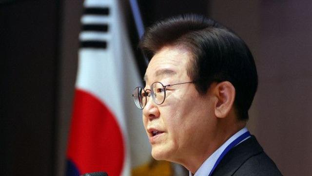 '코로나19 확진' 이재명, 퇴원…28일 당무 복귀