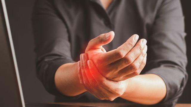 손목 통증의 원인, 손목터널증후군? 손목건초염?