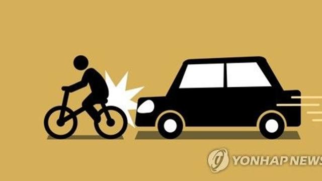 승용차가 자전거 3대 추돌…40∼50대 동호회 회원 3명 중·경상