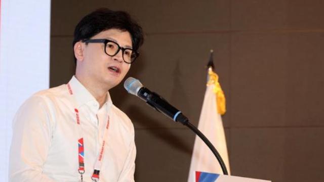 '정부 보고 불참' 한동훈 