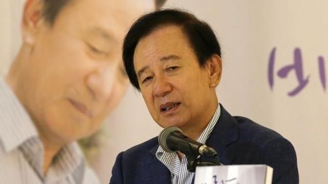 소설가 출신 전 국회의원 “국민은 명절에 10원도 못 받는데 국회의원은 떡값 850만원”