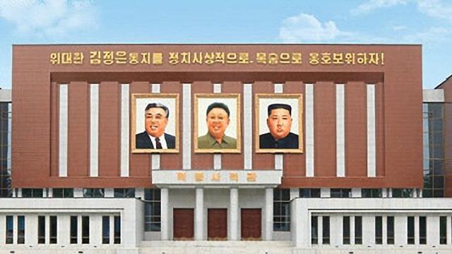 북 수재민들, 대피 때 '金 초상화' 대신 '발전기' 챙겨