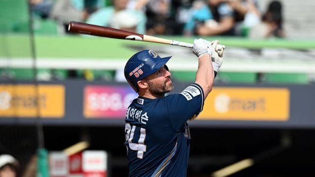 “누가 따라오는지 안다” 데이비슨vs김도영, 40홈런에도 안심할 수 없을 홈런왕 경쟁