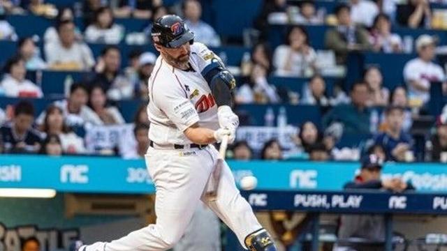 홈런 선두 NC 데이비슨, 시즌 40호 '쾅'…4년 만에 40홈런 탄생