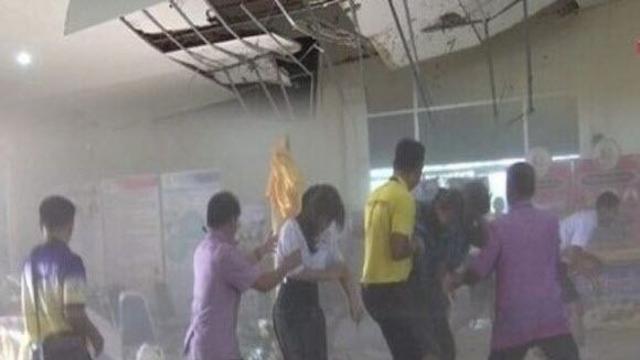 ‘비둘기 배설물’ 쌓여 무너진 천장…먼지 뒤집어쓰고 ‘아비규환’
