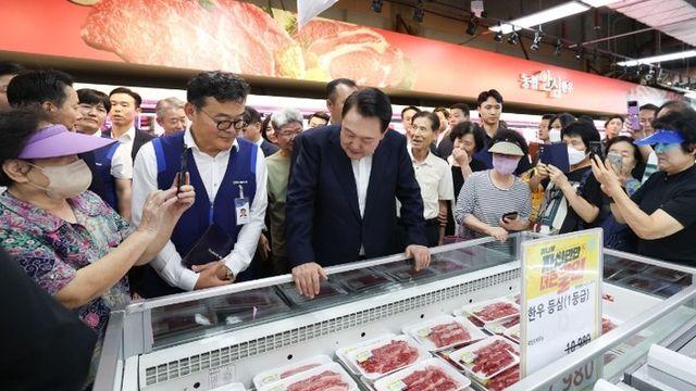 尹 대통령, 추석 앞두고 장바구니 물가 점검…