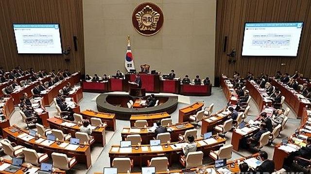예결위 '세수 결손' 공방…