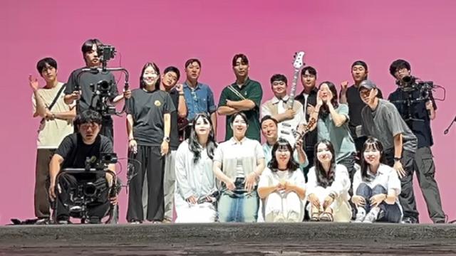 올 데이 워십, 첫 미니앨범 ‘함께하시네’ 공개