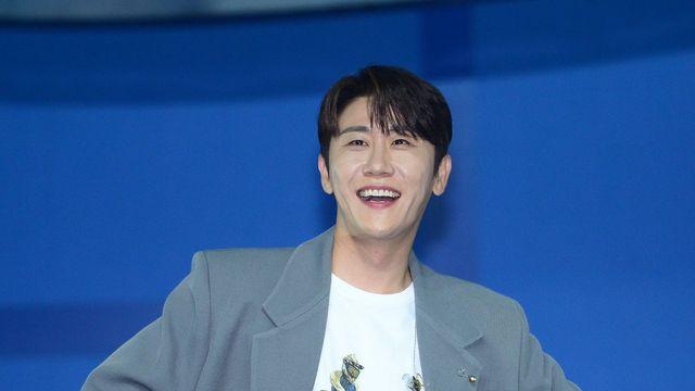 영탁 “17년간 성적 없이 살아온 가수, 팬들도 스트레스 받지 말길”