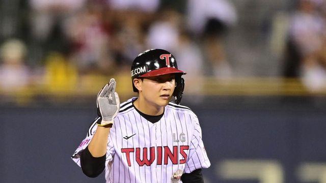 최원영, 2사 후 집중력 발휘한 1타저 2루타