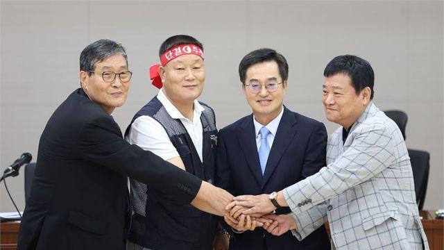 경기도 중재로 시내버스 노·사 타결, ‘총파업 철회’...출근길 교통대란 피했다