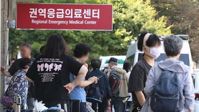 “임상경험도 부족한데…” 응급실에 군의관 투입됐지만 환자들 걱정 태산