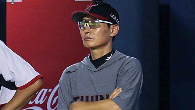 “홈런 도둑…” 어제자 야구 경기서 나온 최악의 장면, 염경엽 감독에 대한 비판 쏟아지는 중