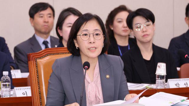 '여가부 폐지' 주장하던 與 