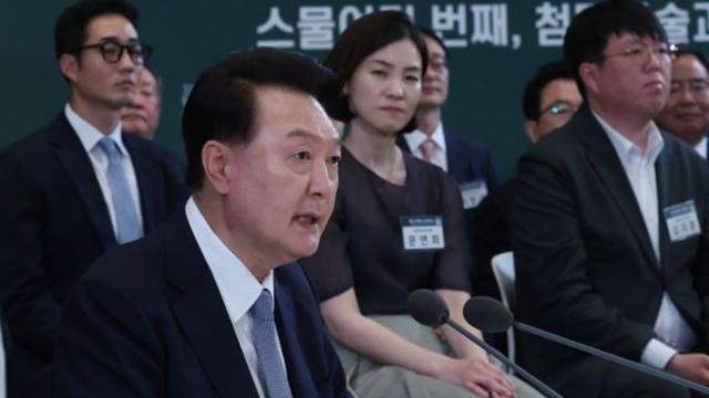 윤, 기초생활수급자 167만 명…생계급여 추석 전 조기 지급 지시