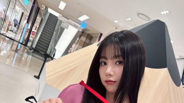 권은비, 러블리 청바지 스타일링