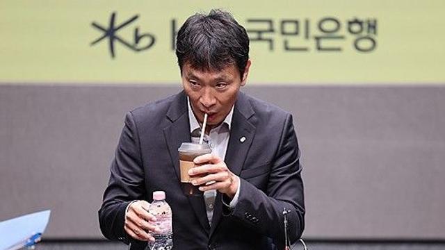 1주택자 수도권 주담대 막힌다…우리銀 이어 KB도 제한(종합)