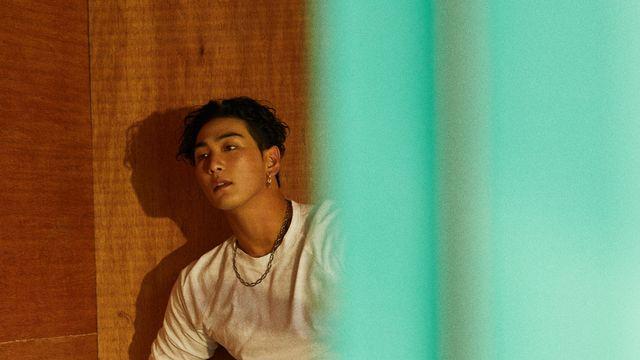 백호, 신곡 ‘Nutty Nutty (Feat. 제시)’로 음원 차트 1위!