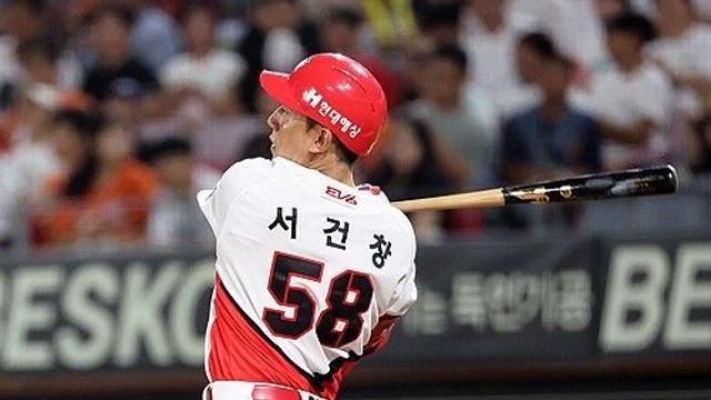 '서건창 끝내기' KIA, 연장 10회말 한화 격파…'매직넘버 10'(종합)
