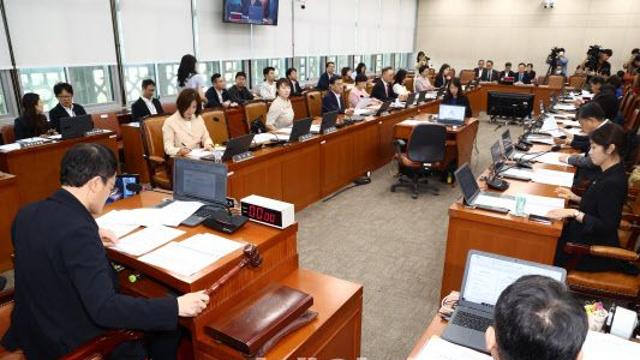 민주당 복지위원들, 정부 연금개혁안 비판…
