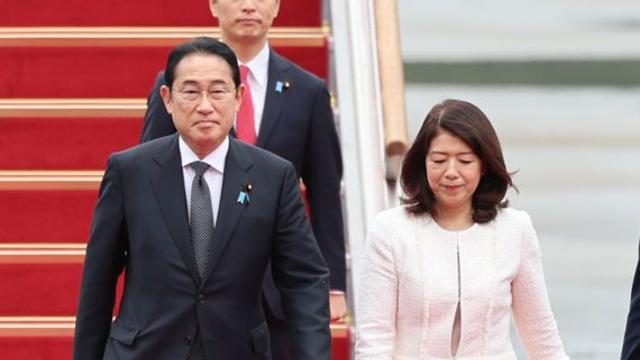 尹·기시다, 12번째 한일정상회담 시작…양국 국민 실질협력 방안 논의