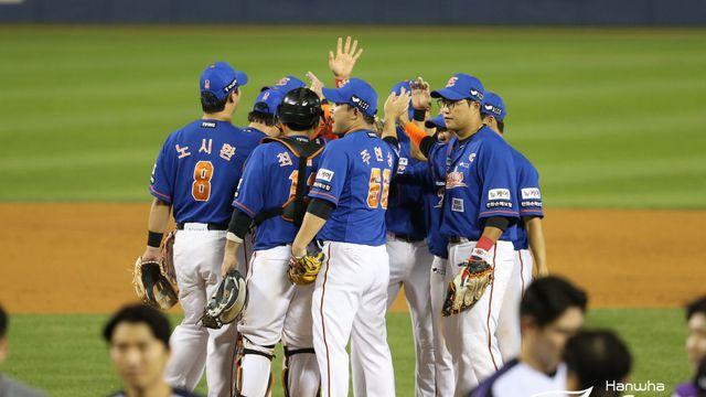 한화, 6년 만에 60승 고지 밟았다…'준PO 직행' 그때 이후로 처음 [잠실 현장]