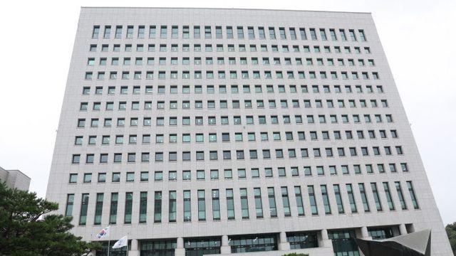 '김여사 명품가방 의혹' 檢수심위 시작…오후 늦게 결론
