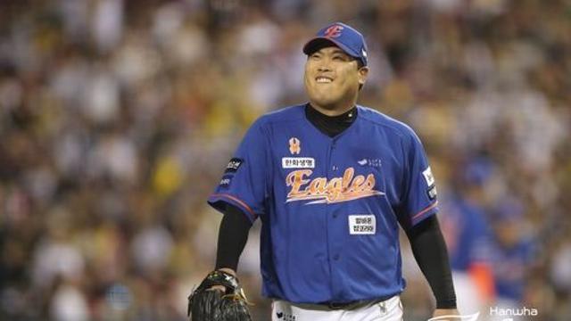 한화 류현진, 13년 만에 LG 상대 승리…주현상은 20세이브