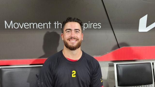 '네일 유니폼 하의' 입고 첫 승…스타우트의 미소 