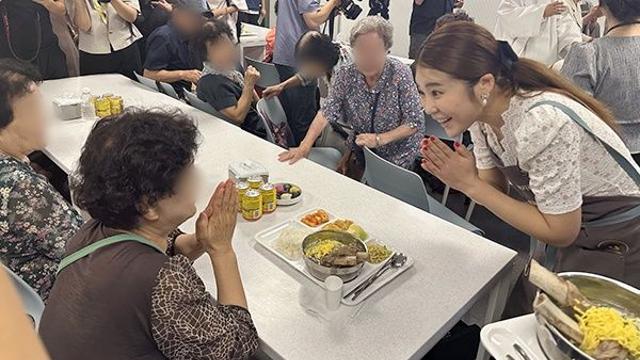 “대견하고 착한 효녀 가수” 김소유, 복지관서 나눔 선행…감동 물결