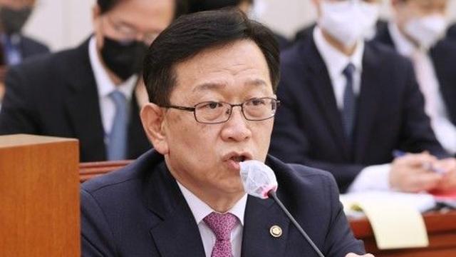 석동현 