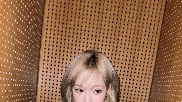 윈터에게 배우는 촌스럽지 않게 체크 셔츠 입는 법