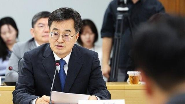 김동연 '반명'? 이재명 '25만원' 반대…친명 