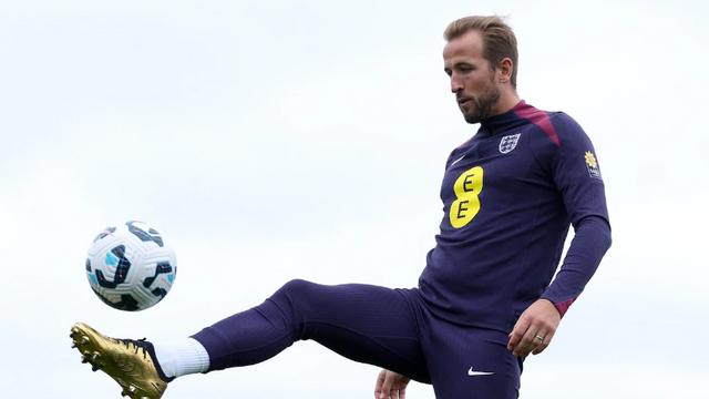 케인 '황금 축구화' 신고 등장, 왜?...英 매체, 케인 '골든 부트' 주목