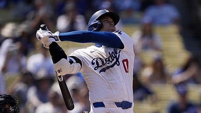 오타니, 46-46 달성…도루 무산되자 보란 듯 137ｍ 대형 홈런