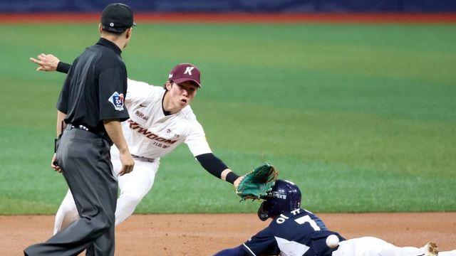 키움 간판타자 김혜성, 4시즌 연속 150안타 달성...KBO리그 역대 13호 [IS 고척]