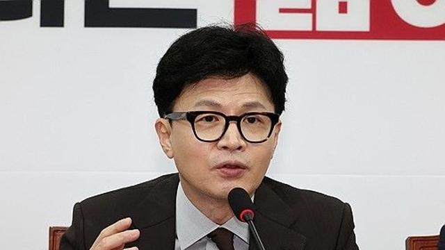 한동훈, 부산 의료현장 방문…대학생들과 '격차해소' 간담회
