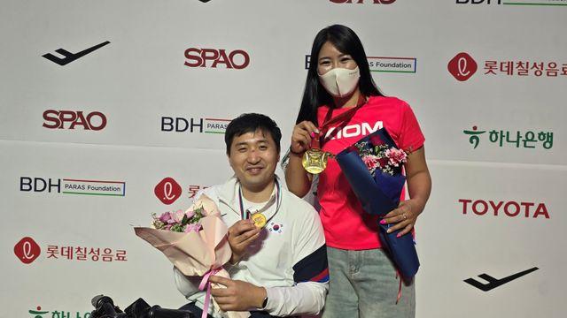 약속했던 금메달 아내 목에 걸었다, 가족과 함께 뛴 영웅들 