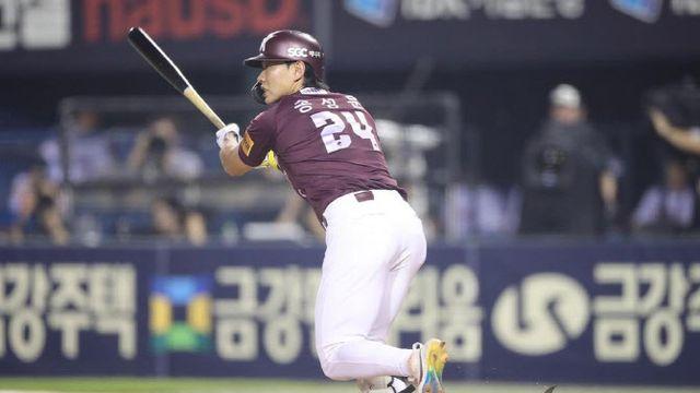 송성문 싹쓸이 3타점 2루타...키움, 갈길 바쁜 LG 발목 잡았다