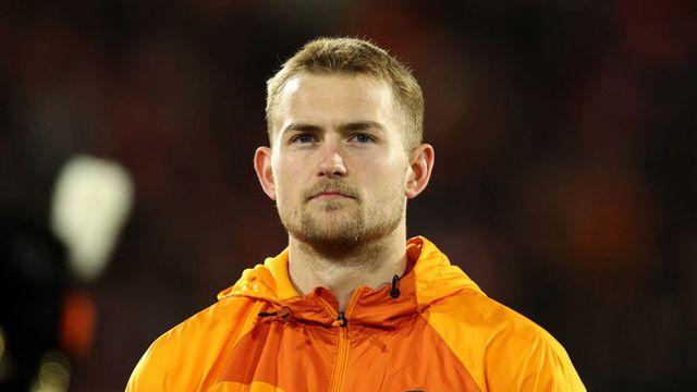 '맨유 또 속은 거 아니겠지?' 670억 주고 데려온 김민재 동료, 2G 연속 실점 빌미...45분 만에 교체 아웃