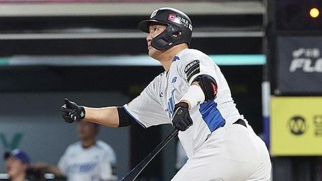 4위 kt, 3위 LG에 2.5게임 차로 추격…'4연패' 한화, 8위 추락(종합)