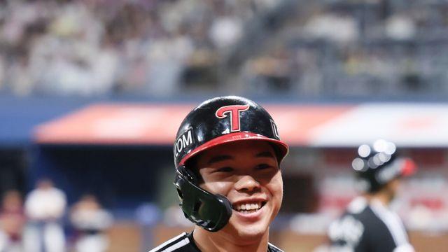 '이러니 애타게 기다렸지' LG 복덩이 문성주의 짧지만 강렬한 한방